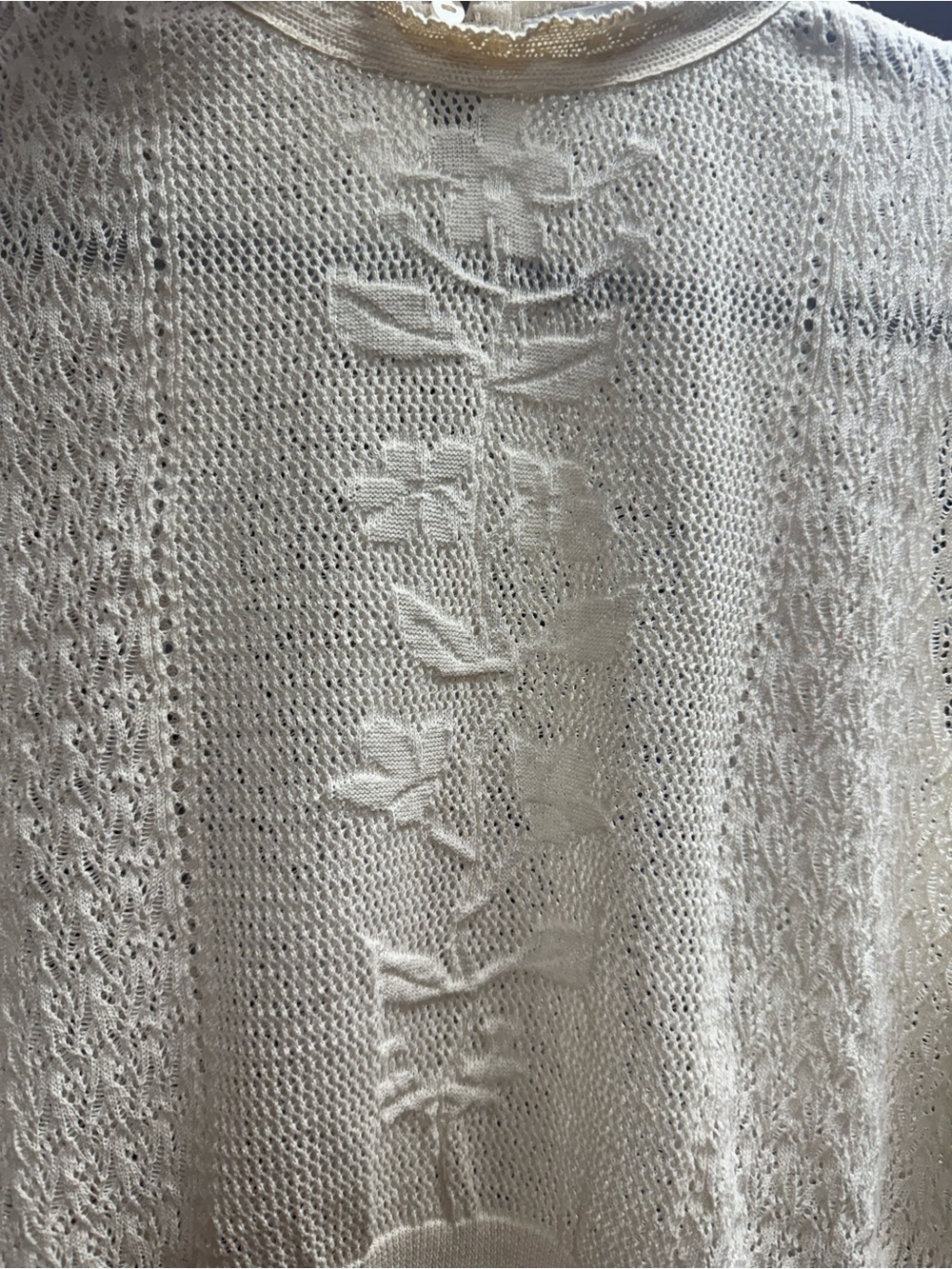 ZARA Cream Lace-Pattern Knit Shell with Keyhole Back - Picture 3 of 7